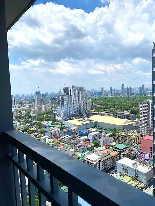 Modern 1-Br Condo Unit Manila Apartment